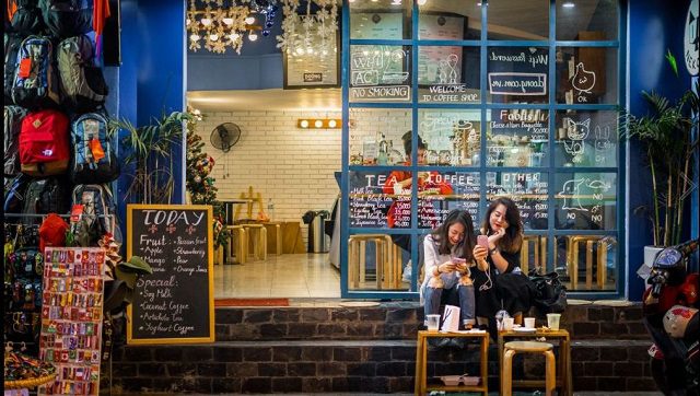 Chọn mặt bằng mở quán cafe