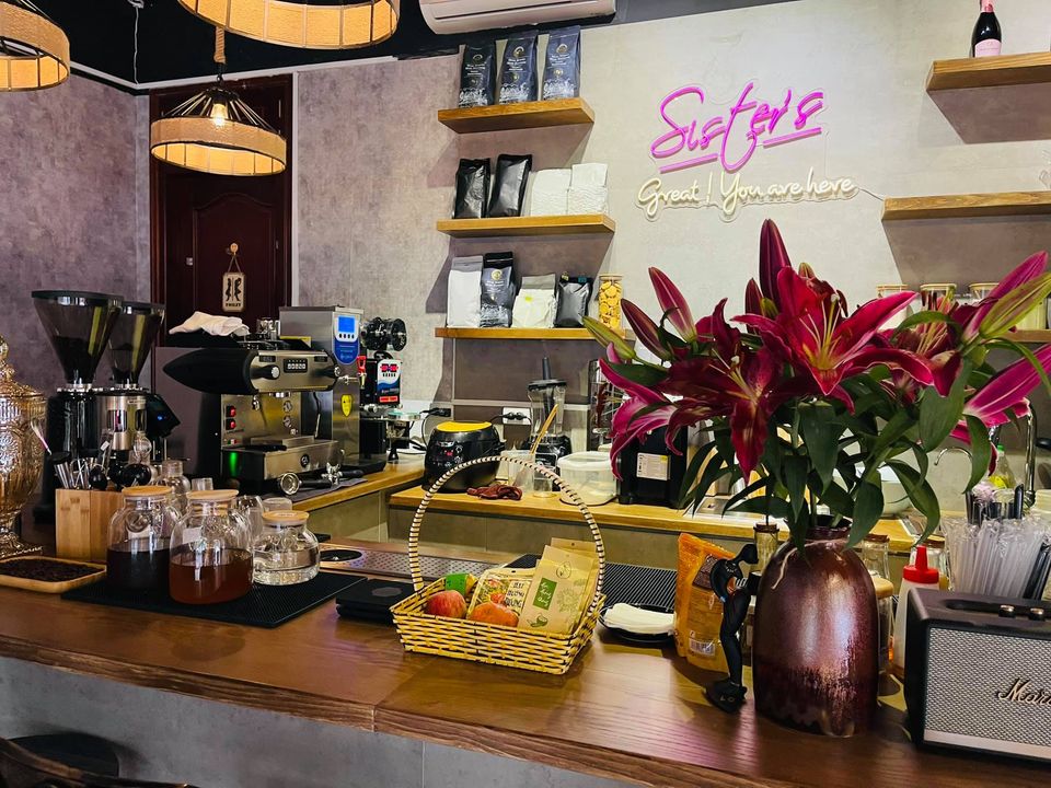 Cung cấp trọn bộ máy móc pha chế – Sister’s Coffee & Tea Trung Hoà