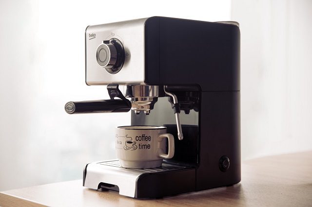 Các loại máy pha cà phê cho quán và lưu ý khi lựa chọn